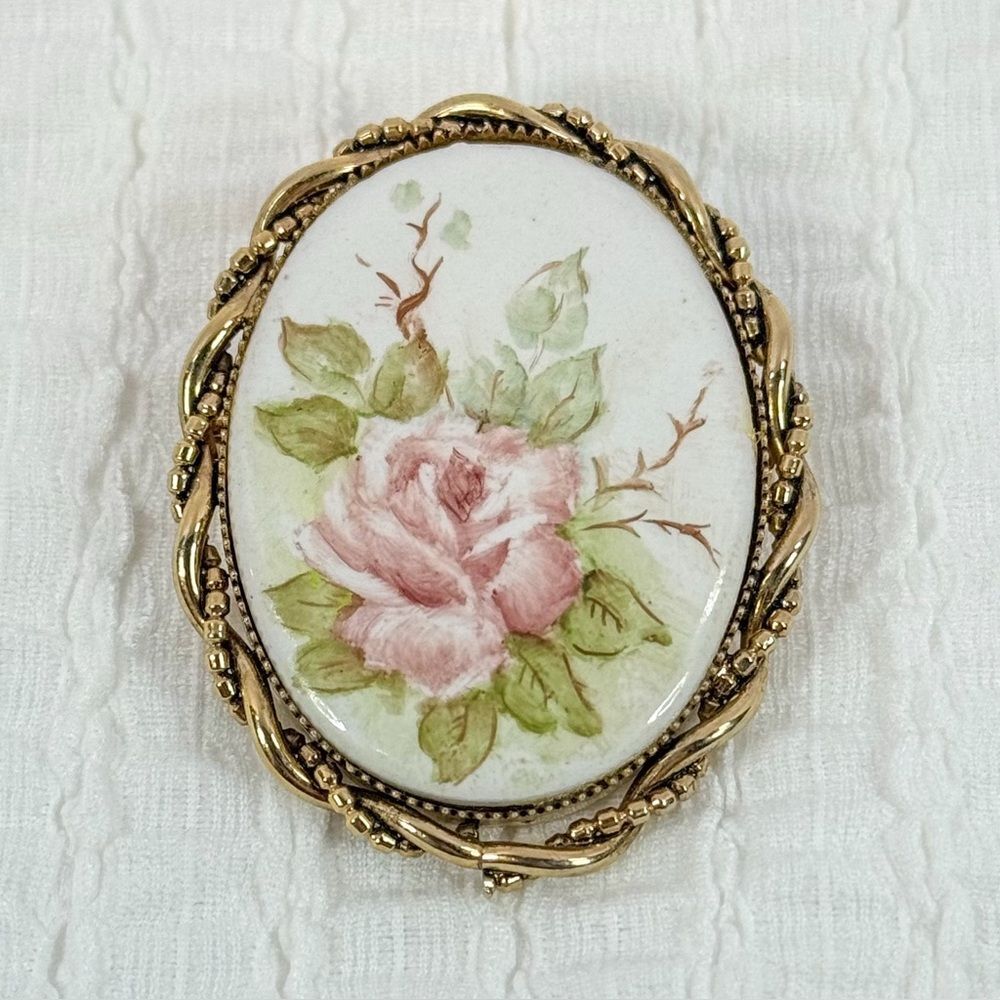 Vintage Rose Flower Brooch | Floral Pin with Ornate Gold-Tone Frame